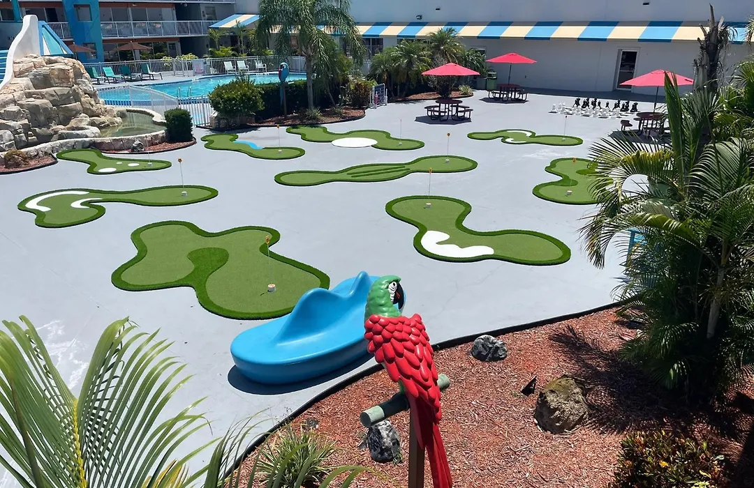 Ramada By Wyndham Flamingo Water Park-1